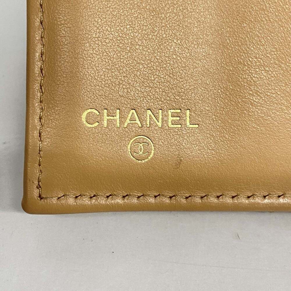 CHANEL Cream Caviar Leather Wallet - Picture 4 of 7